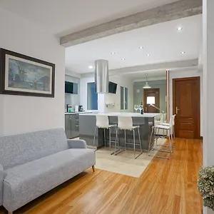  Apartamento Amplio En Gros Con Parking Privado España